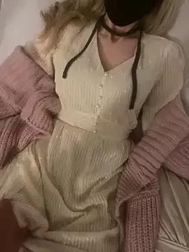 Sugarbear265 from StripChat is Freechat