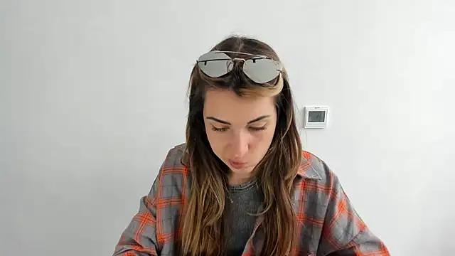 Summmmersky from StripChat