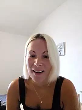 Sunny-Sin from StripChat is Freechat