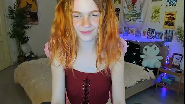 Sunny_Elly from StripChat is Freechat
