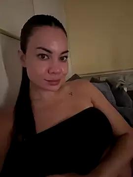 SweetMeiiii from StripChat is Freechat