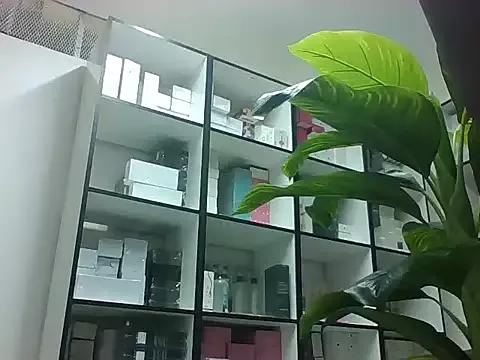 SweetSandrah1 from StripChat is Freechat