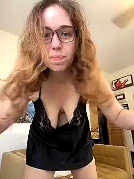 sweetsocalgirl from StripChat is Freechat