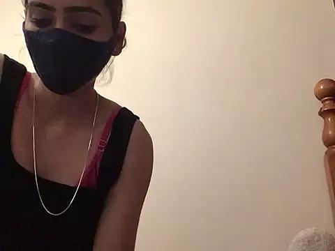 SweetWimple-KaurPB from StripChat is Freechat