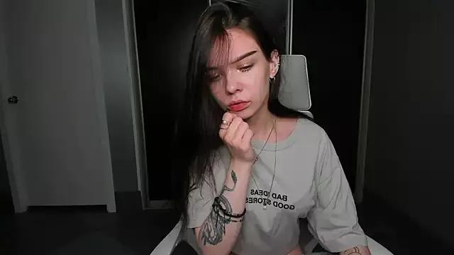 SweetyDeviliya from StripChat is Freechat