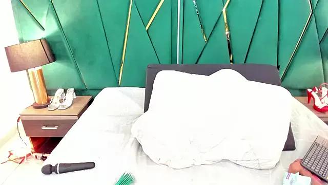 Try the thrill of flirt babes with our cam hosts, featuring unclothed wildness while getting naked and playing with their favored sex toys.