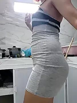 TamaraMera from StripChat is Freechat