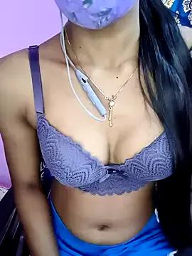 Tamil_siluku from StripChat is Freechat