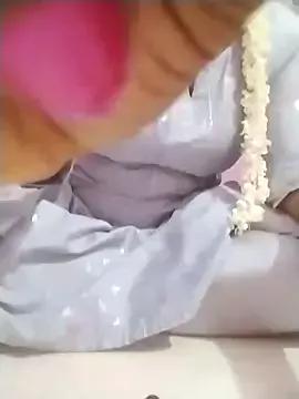 Tamilpriyanka75 from StripChat is Freechat
