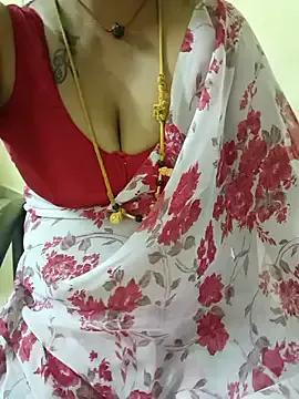 Tamilsriyazhini from StripChat is Freechat