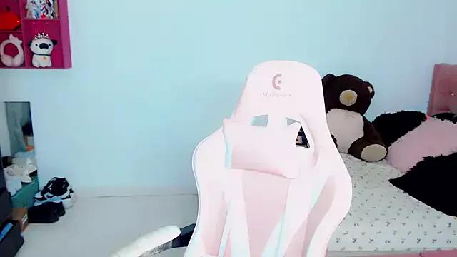 Tanedra_collings from StripChat is Freechat