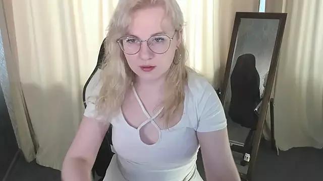 Tara_Harris from StripChat is Freechat