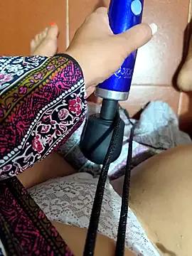 TaraWild from StripChat is Freechat