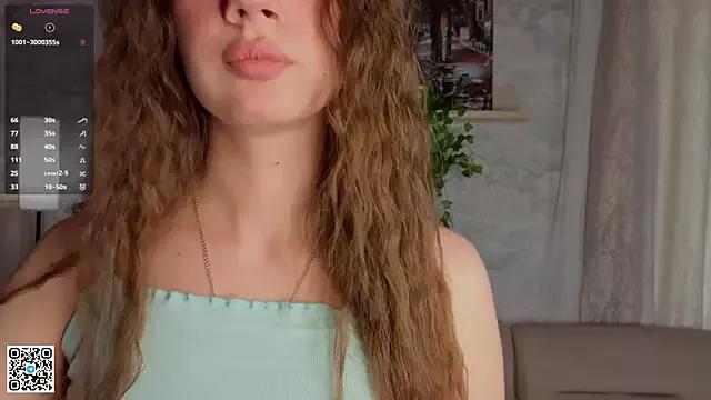 TashaCajune from StripChat is Freechat