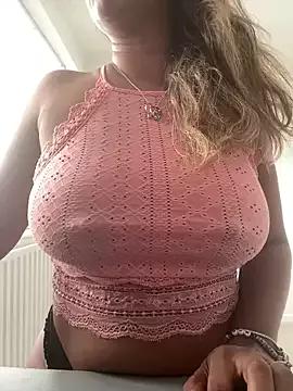TEMPTING-TAMMY from StripChat is Freechat