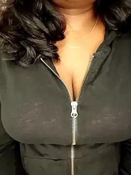 the_hell_girlmallu from StripChat is Freechat