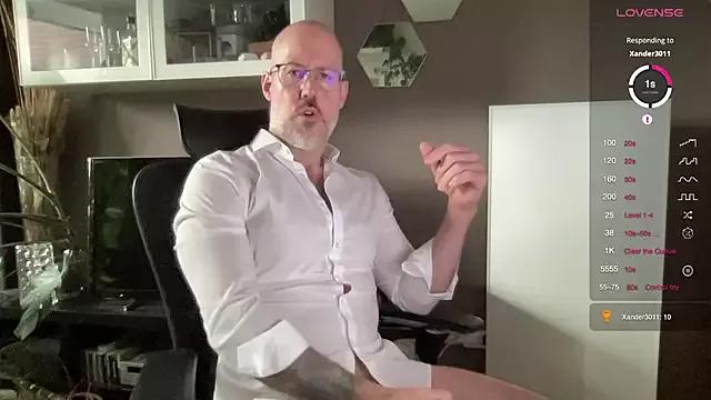 the_new_fit_rubinho from StripChat is Freechat