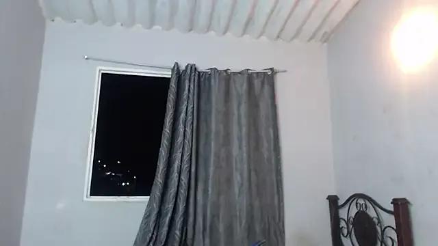 TheXEbonyxxx from StripChat is Freechat