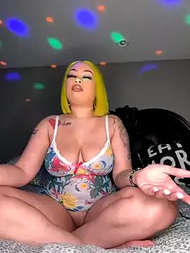 ThickAssRena from StripChat is Freechat