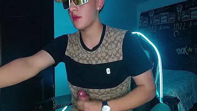 Thomas_May4rs from StripChat is Freechat