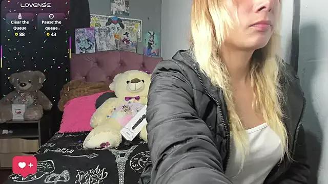 Try the thrill of flirt babes with our cam hosts, featuring unclothed wildness while getting naked and playing with their favored sex toys.