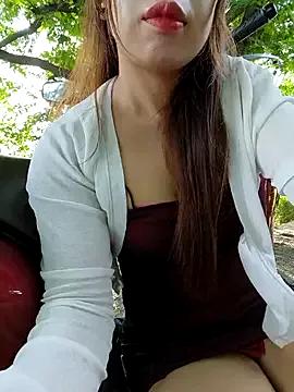 Tina_Ty from StripChat is Freechat