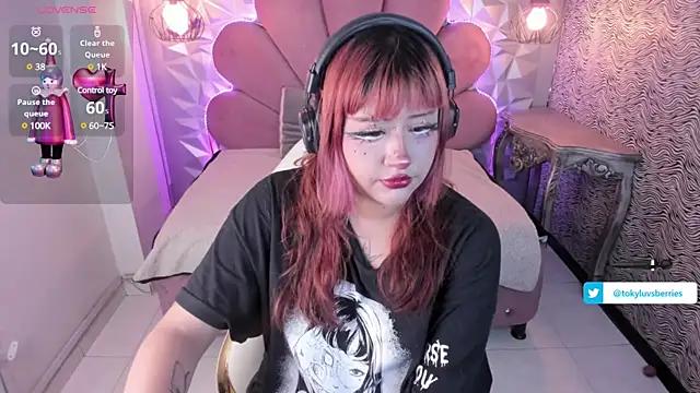 Try the thrill of flirt babes with our cam hosts, featuring unclothed wildness while getting naked and playing with their favored sex toys.
