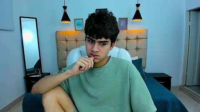 Tommy18__ from StripChat