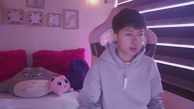 tommy_blue from StripChat
