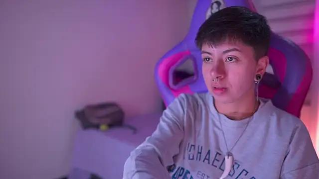 tommy_blue from StripChat