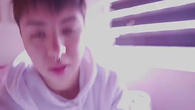 tommy_blue from StripChat