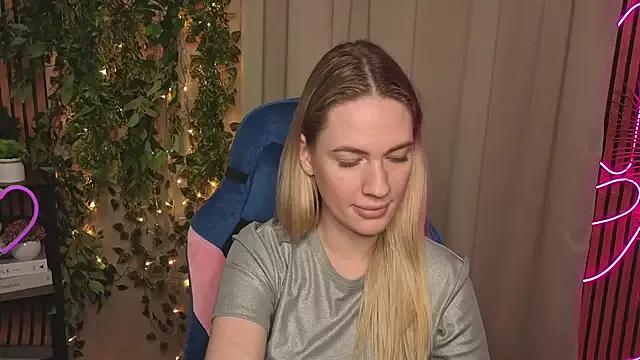 TonyaReid from StripChat is Freechat