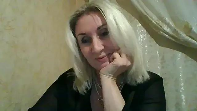 Tovelyn from StripChat is Freechat