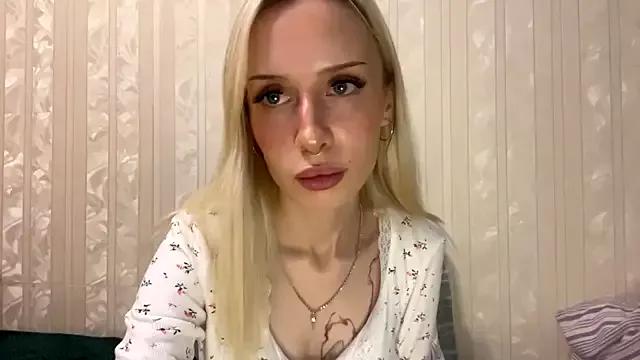 Twist_drip_blonde from StripChat is Freechat