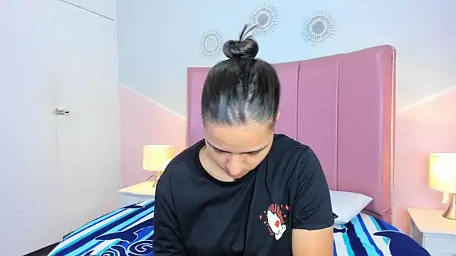 valen_rouse from StripChat is Freechat