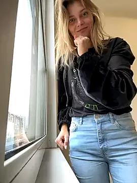 ValenciaShock from StripChat is Freechat