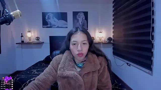 Valeria_roussi from StripChat is Freechat