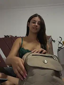 Valeriasaenzz_ from StripChat is Freechat