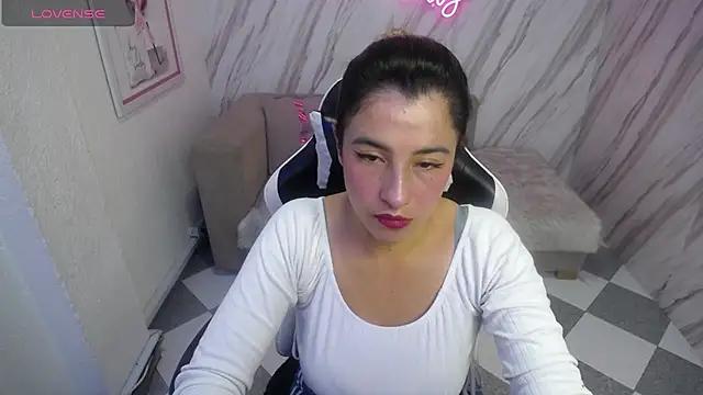Valerie_b from StripChat is Freechat