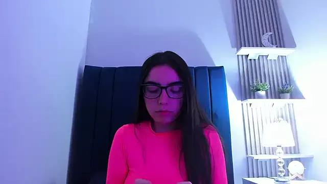 Vanne_Snow from StripChat is Freechat