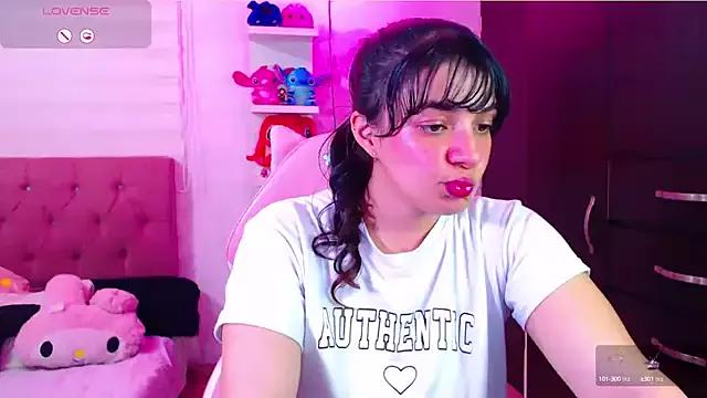 Vannessa__Shy from StripChat is Freechat