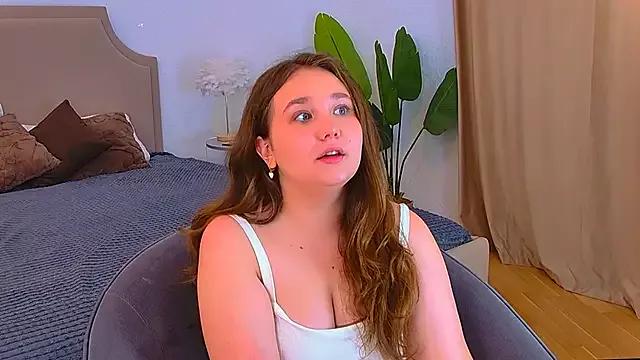 VelvetVixenCute from StripChat is Freechat