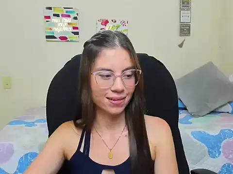 veronicamiller22 from StripChat is Freechat