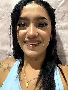 vicky_golden from StripChat is Freechat