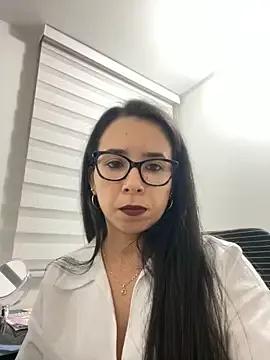 Vicky_ro from StripChat is Freechat