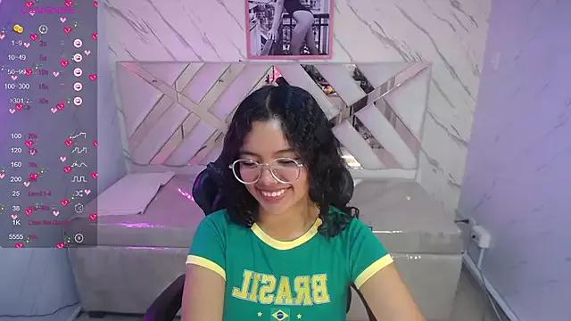 victoria_castillo_b from StripChat is Freechat