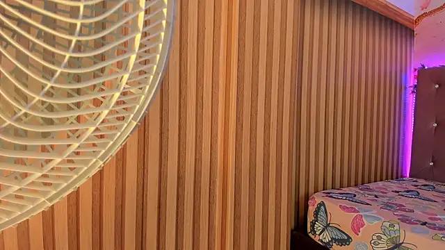 violet_taylor_ from StripChat is Freechat