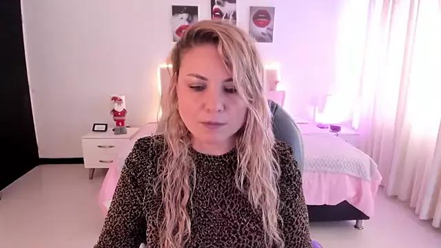 Violeta_Hotter from StripChat is Freechat