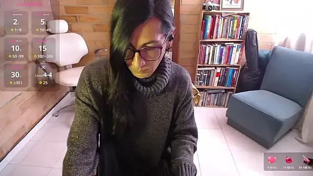 VioletaGomez_Co from StripChat is Freechat