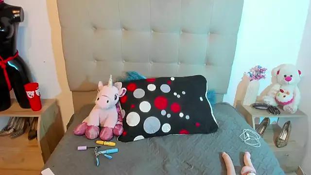 Try the thrill of flirt babes with our cam hosts, featuring unclothed wildness while getting naked and playing with their favored sex toys.